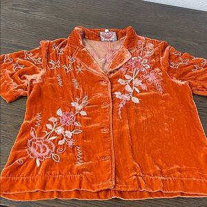 Johnny was size medium top